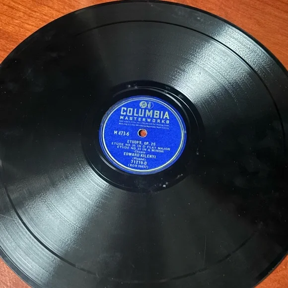 Edward Kilenyi performing Chopin's Études, Op. 25. Columbia Records
